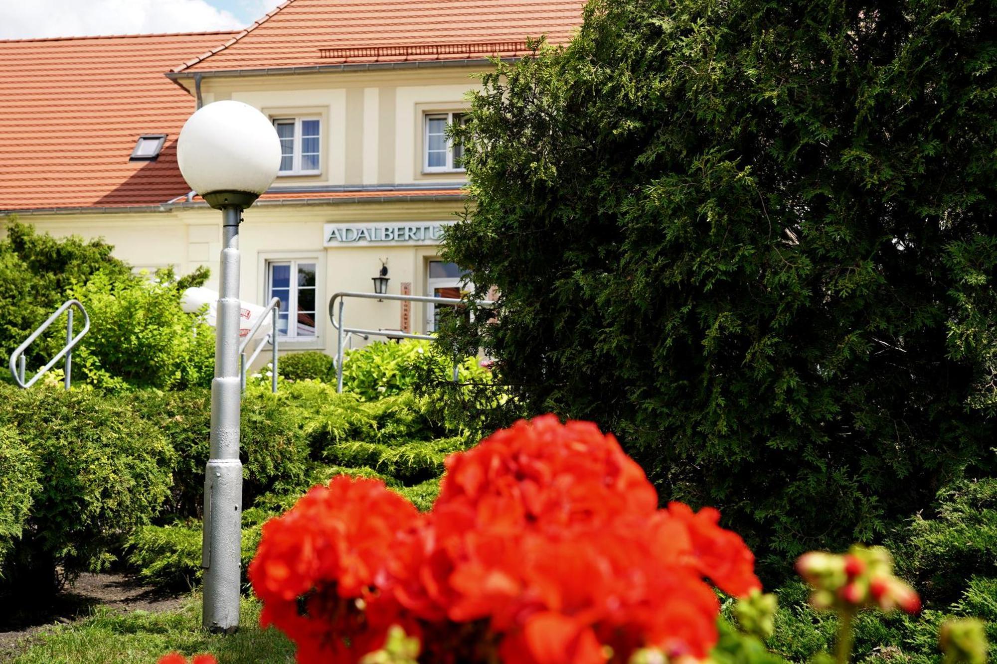 Hotel Adalbertus Gniezno Dış mekan fotoğraf